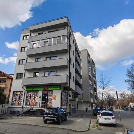 Ferienwohnung Apartament 1 Mai Bloc Nou-Self Check-In Craiova Exterior foto